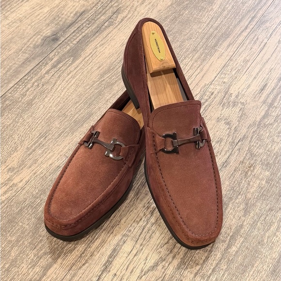 Like NEW Salvatore Ferragamo Men's Grandioso Suede Loafers - Burgundy Suade - Picture 4 of 7
